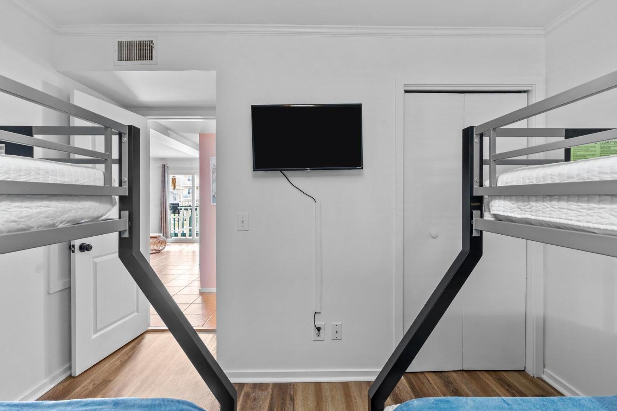 Hang Ten Hideaway, Pool, Condo, Parking - 6 Person Max Occupancy Кароліна-Біч Екстер'єр фото